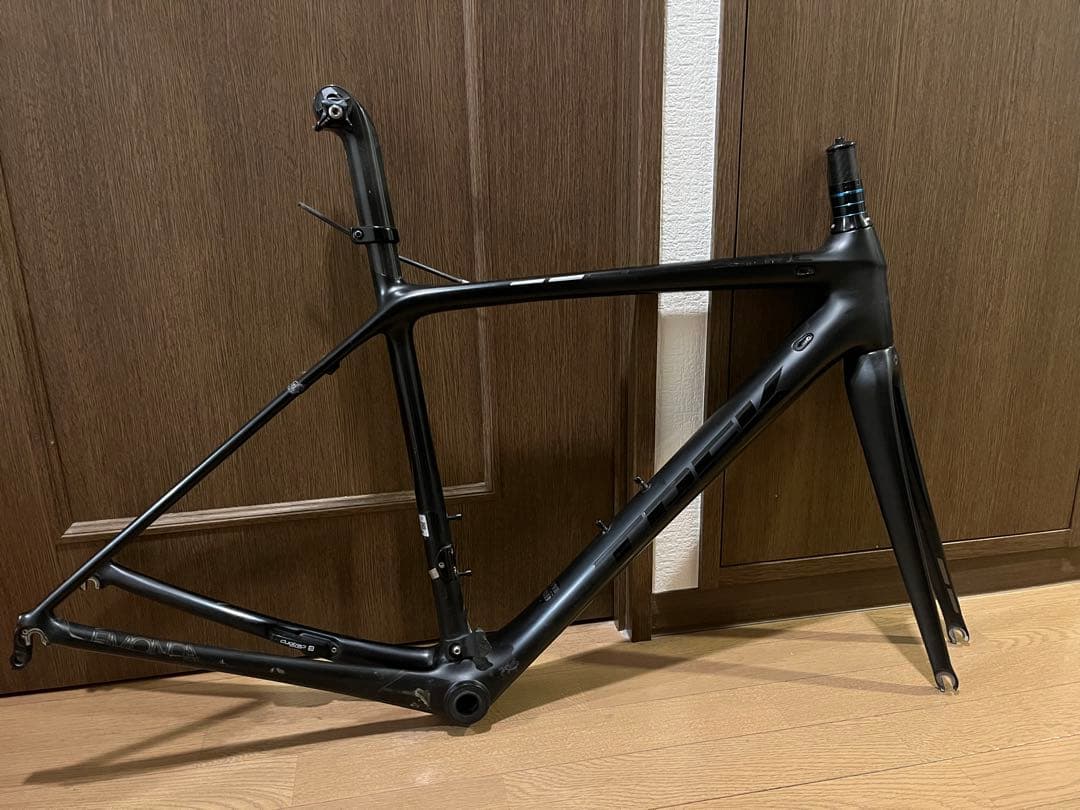 トレック TREK エモンダ EMONDA SL カーボン フレーム　難あり