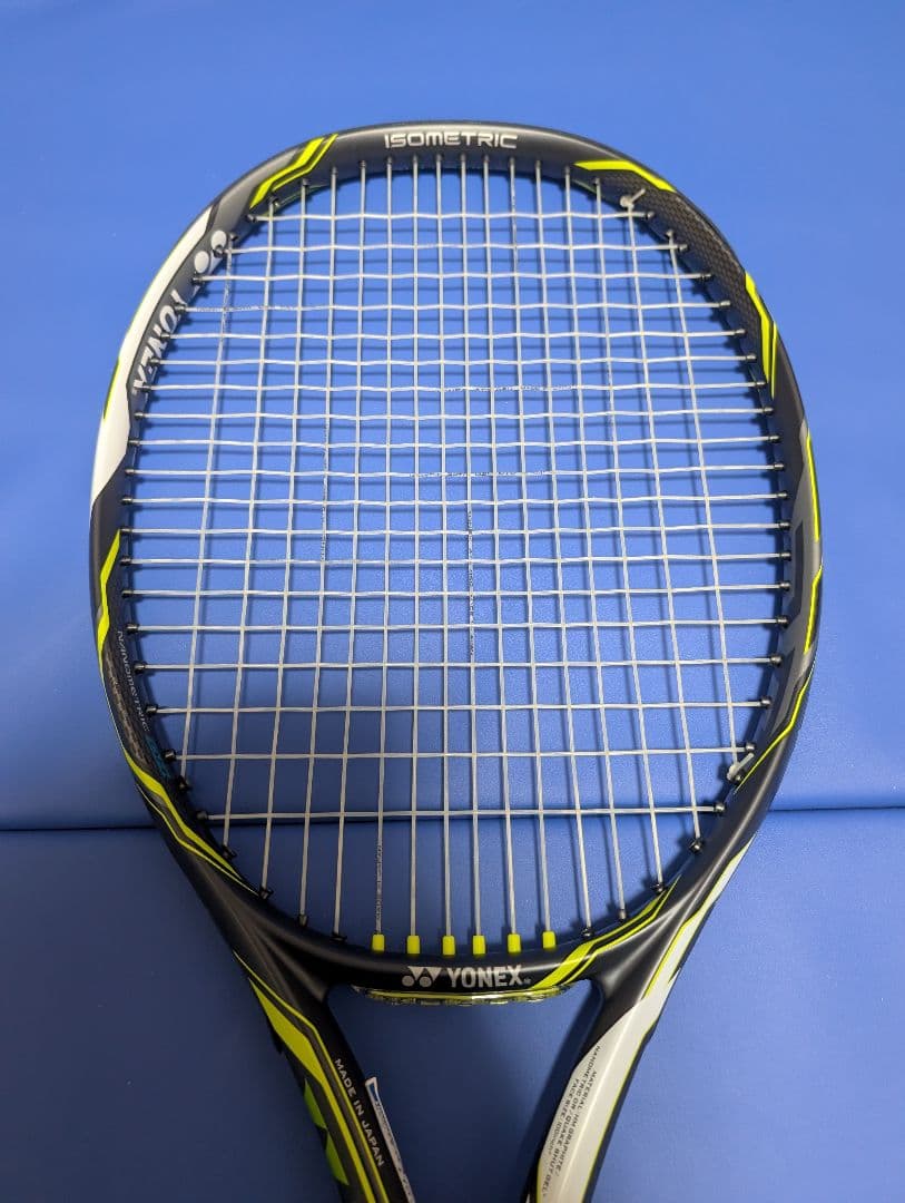 ヨネックス　EゾーンDR100