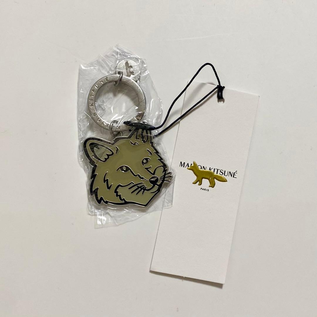 MAISON KITSUNÉ キツネデザイン キーホルダー　canvas