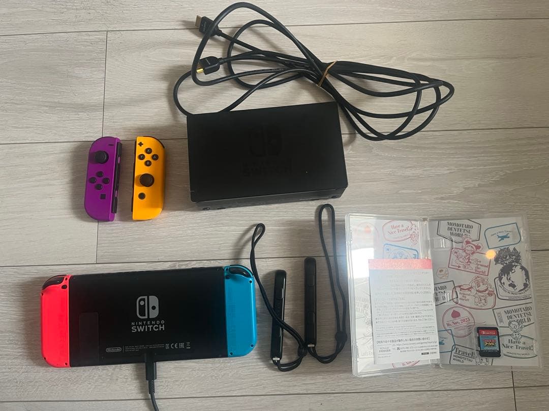 Nintendo Switch 本体 + Joy-Con 4色 + 桃鉄