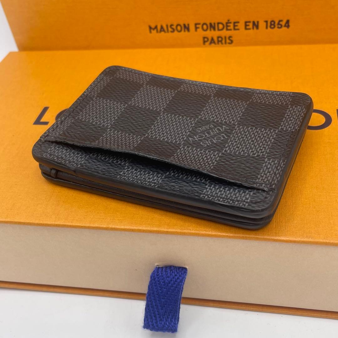 ルイヴィトン　ケース　グラフィット　ボワット　ダミエ