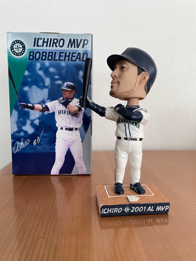 球場配布　イチロー MVP ボブルヘッド 2001