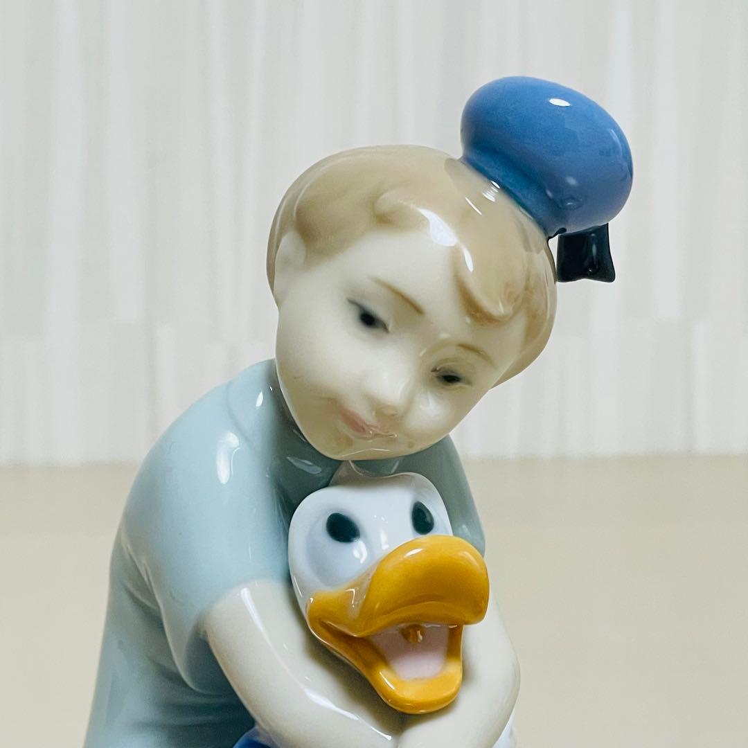 NAO ディズニーコレクション ドナルドと夢の中 陶器製 人形 フィギュリン