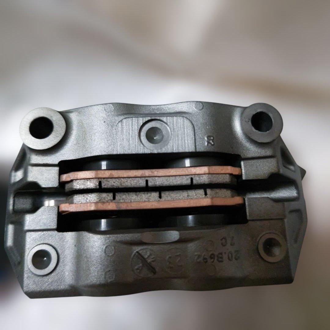 中古 カワサキ Z900RS SE ブレンボキャリパー