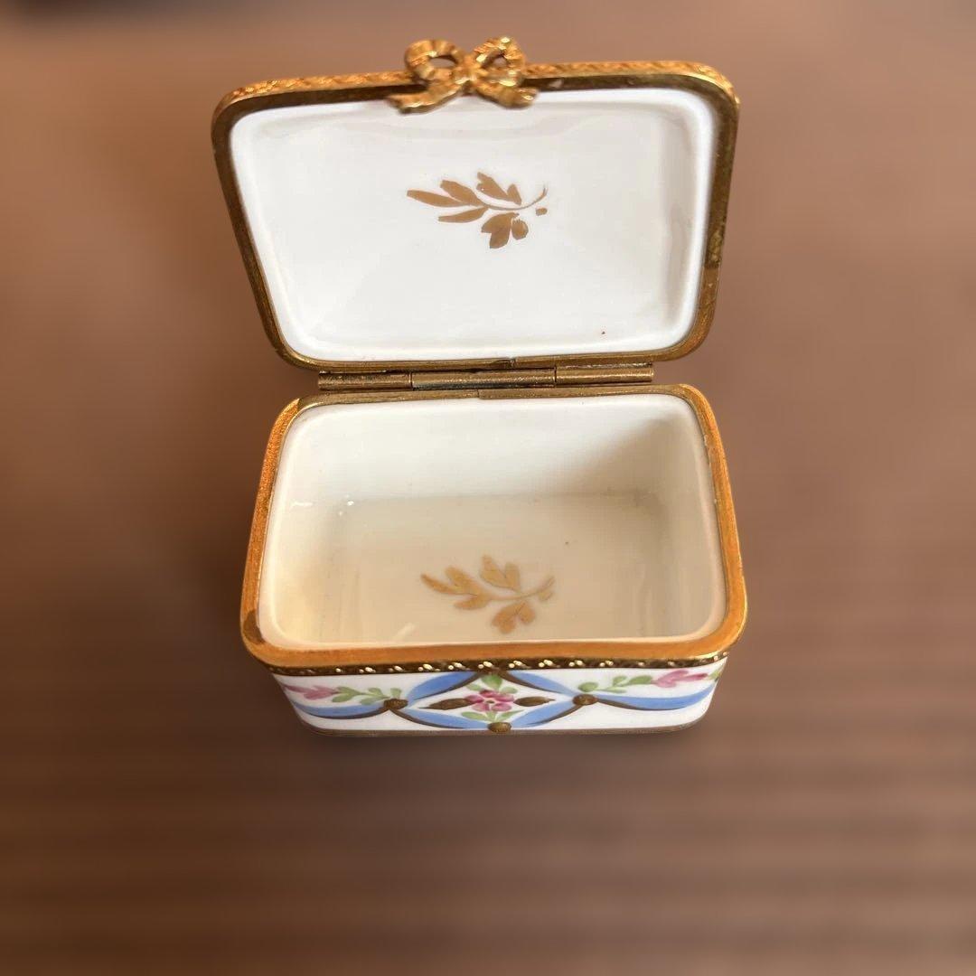 フランスリモージュ 花柄陶器製小型ボックス