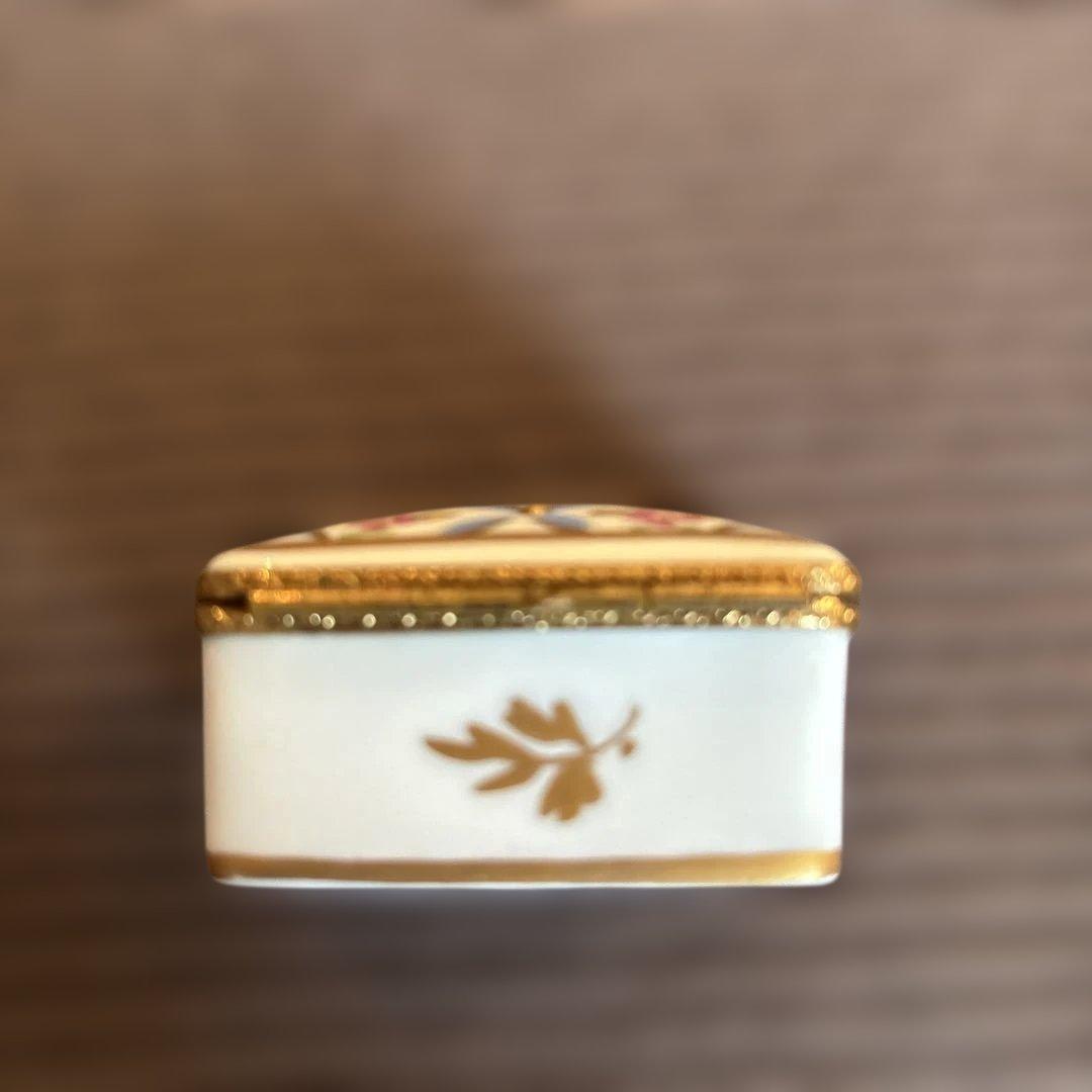 フランスリモージュ 花柄陶器製小型ボックス