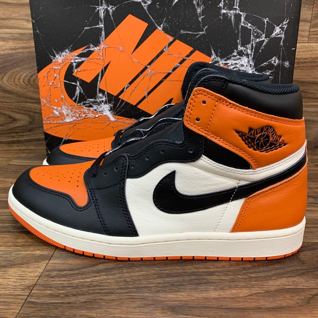 未使用 Nike Air Jordan 1 Retro High OG