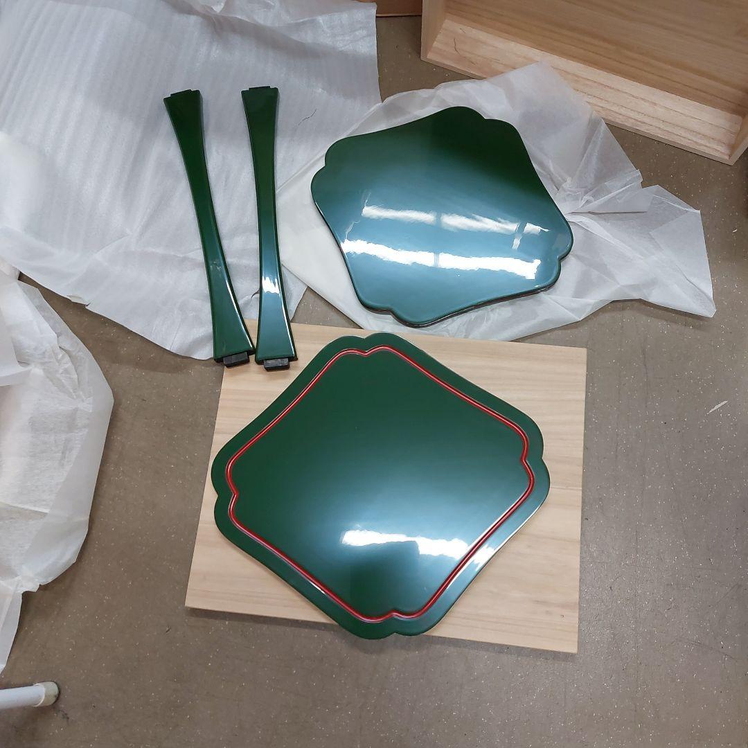 糸巻卓　茶道具 未使用 塗し　真斉 桐箱入り 木工製品 グリーン 色