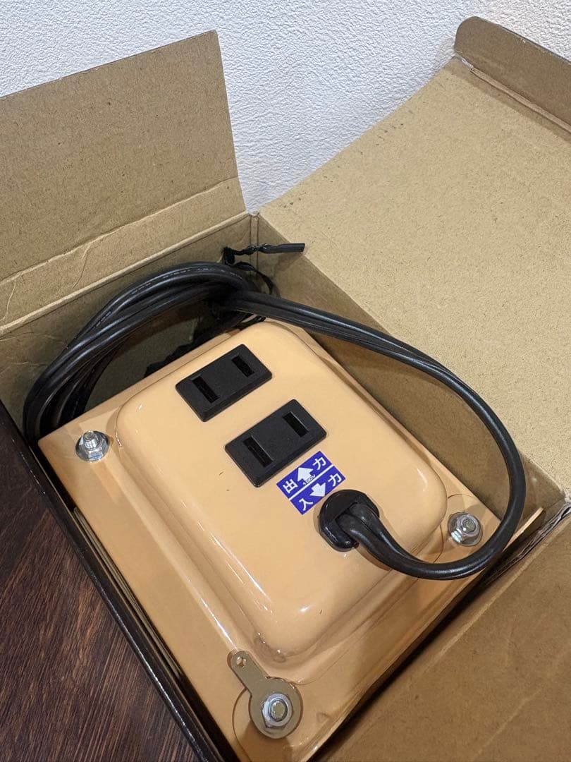 トランス式変圧器 ブランド：日章工業 メーカー型番:NDF-1500U
