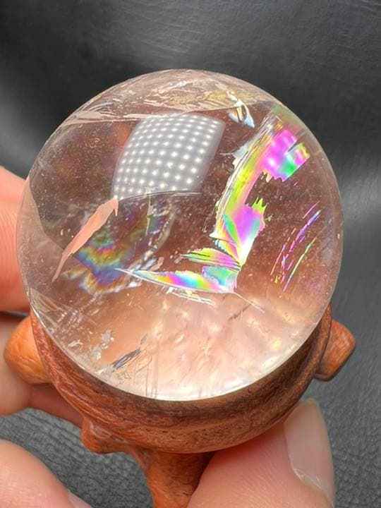 0725100  レインボーアイリスクォーツ　30ミリ　台座付き