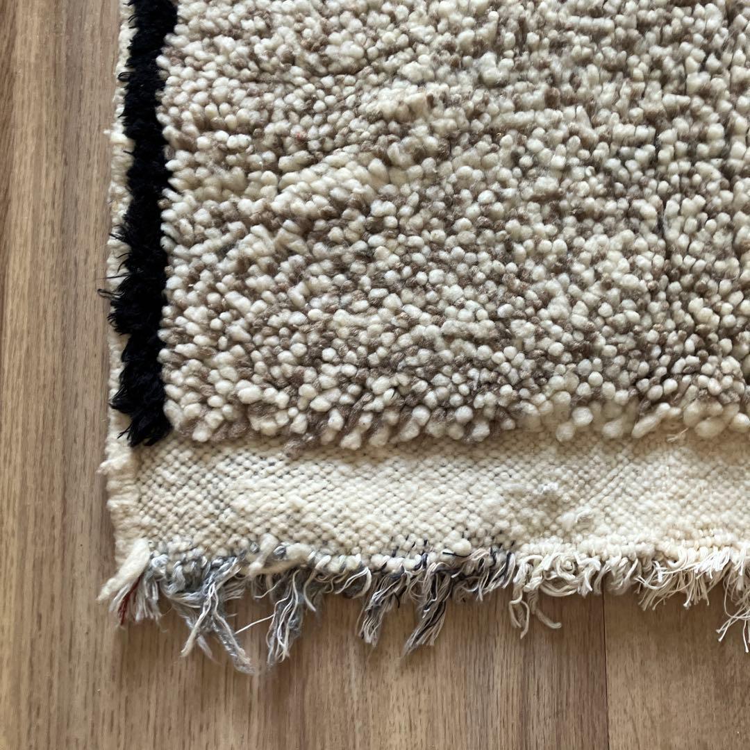 モロッコ　ベニワレン　ラグ　モチーフ柄