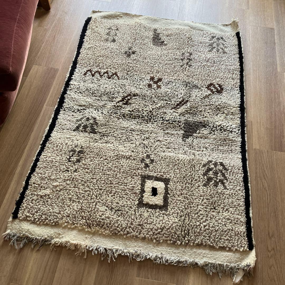 モロッコ　ベニワレン　ラグ　モチーフ柄