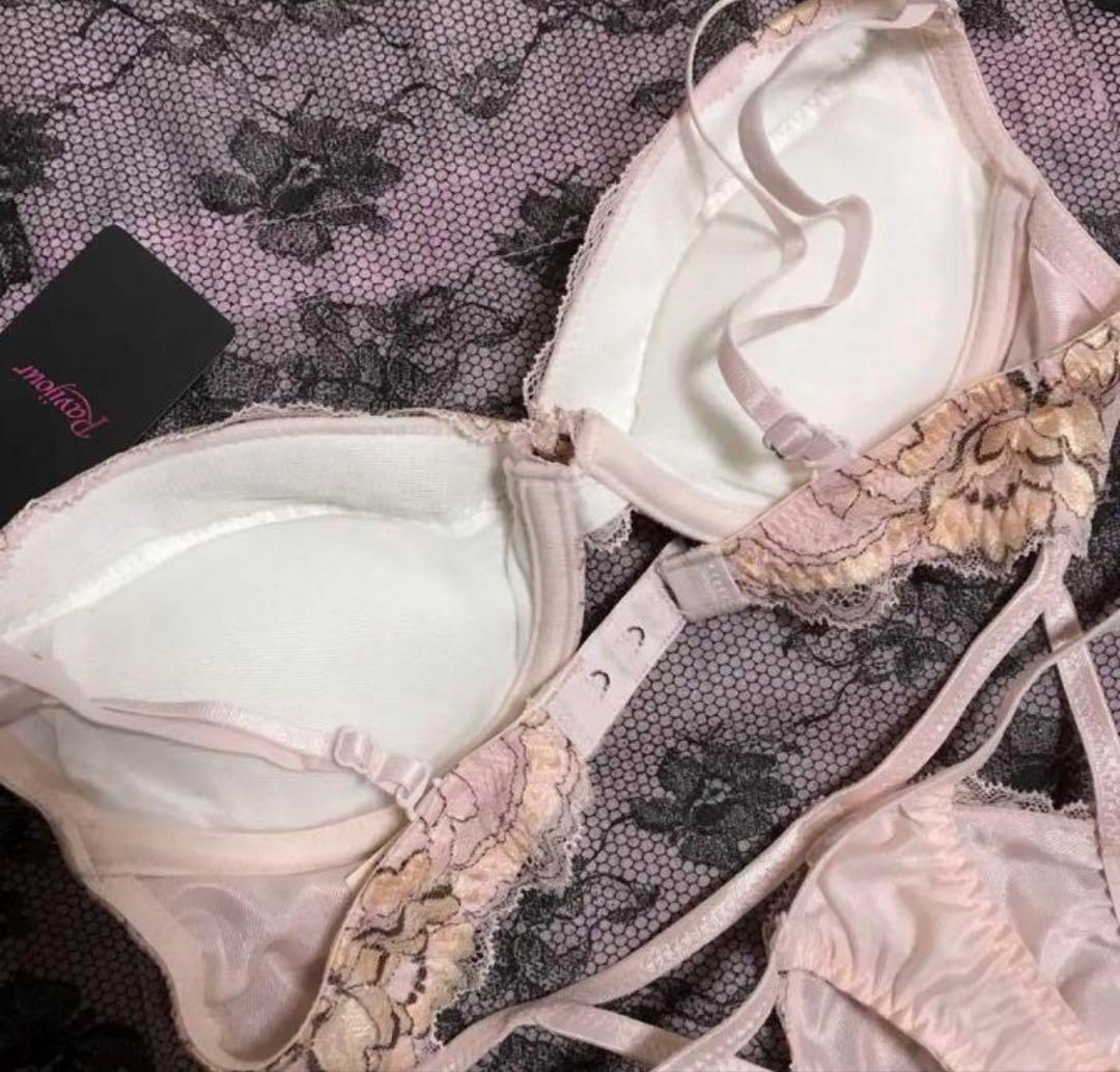 ☆Ravijour☆ギザギザピンク☆C65-70Tバック☆セット