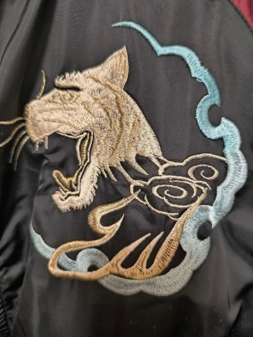 刺繍スカジャン 抜刀娘