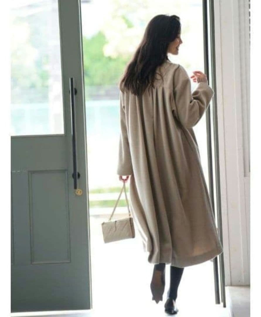 週間お値下げ【クリーニング済】ヴィリーナVIRINA メルロングコート