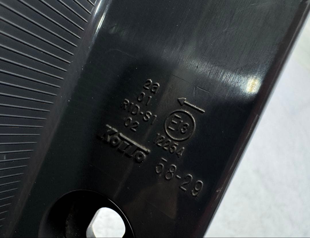 ヴェルファイア DBA-ANH20W 左テールランプ 2.4Z 758-29