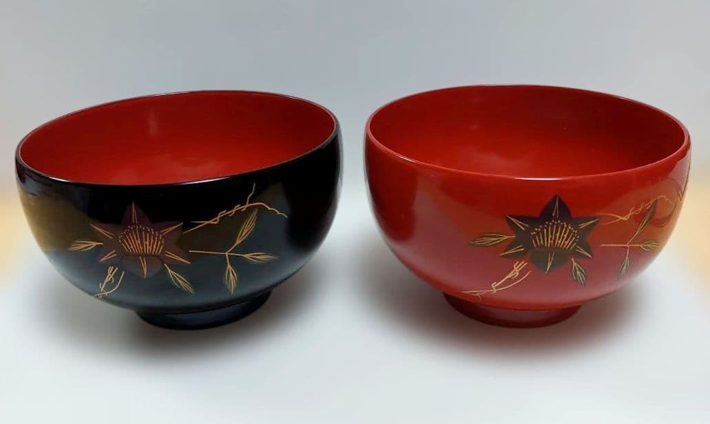 塗り　赤　黒　夫婦椀　花