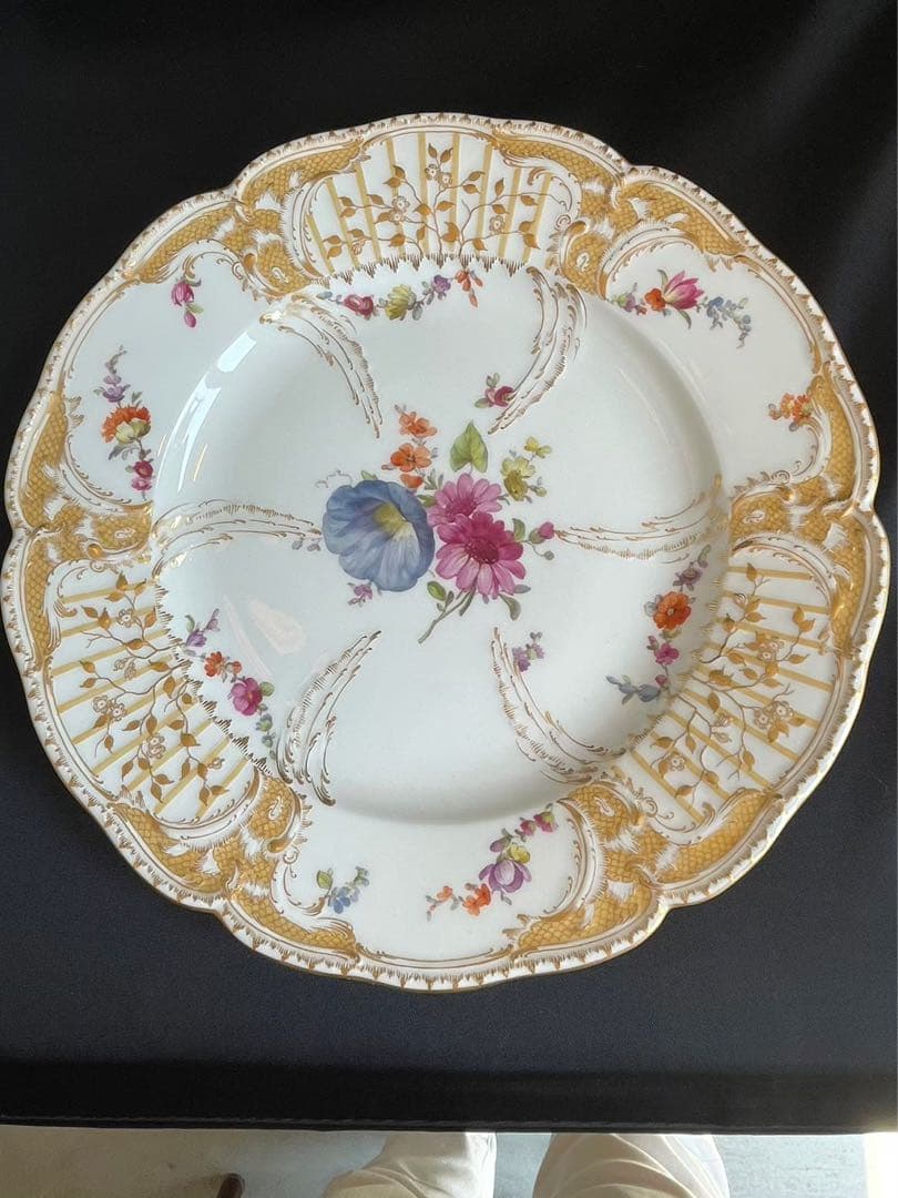 KPMベルリン(ベルリン王立磁器製陶所) フラワーブーケ/上金彩皿