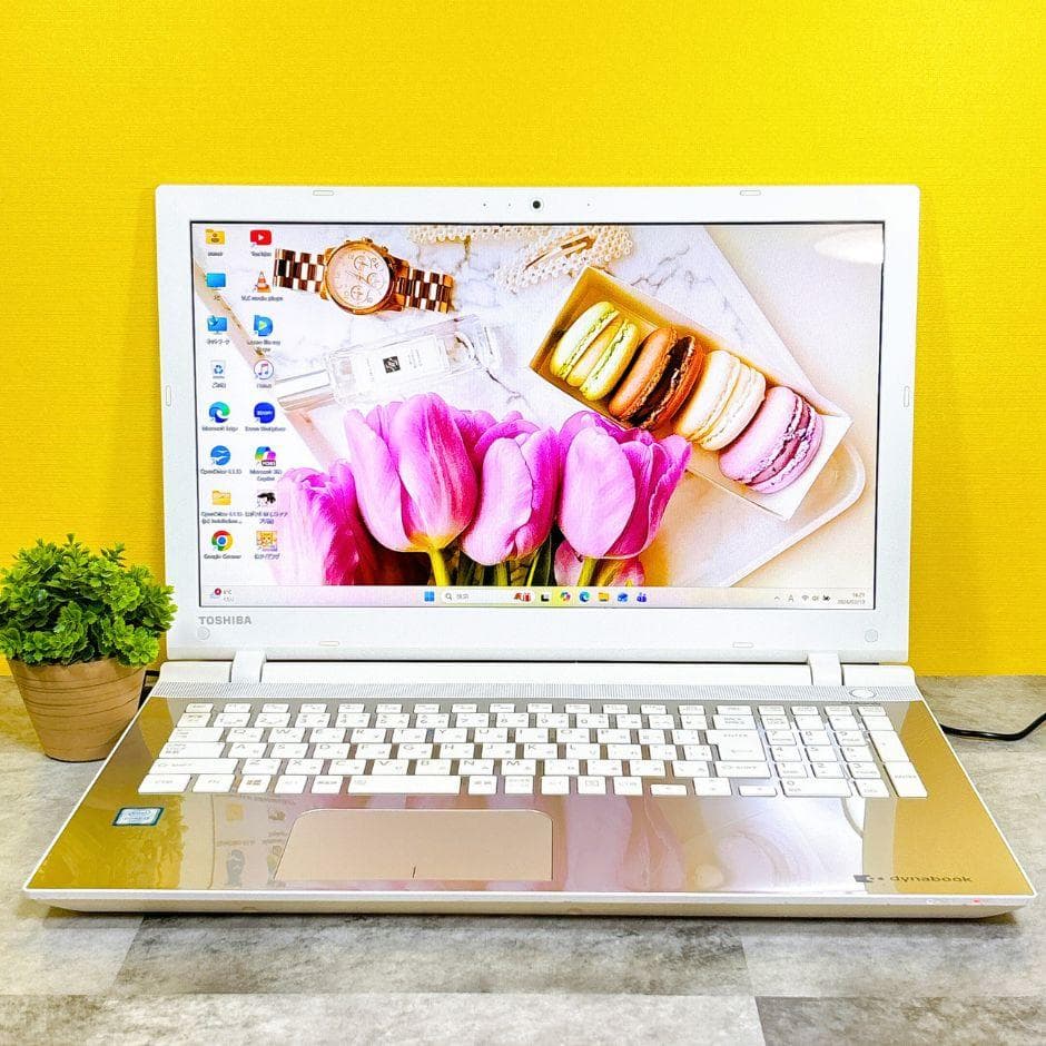 おしゃれゴールド❣新品SSDで快適✨ブルーレイ フルHD 薄型 カメラWin11