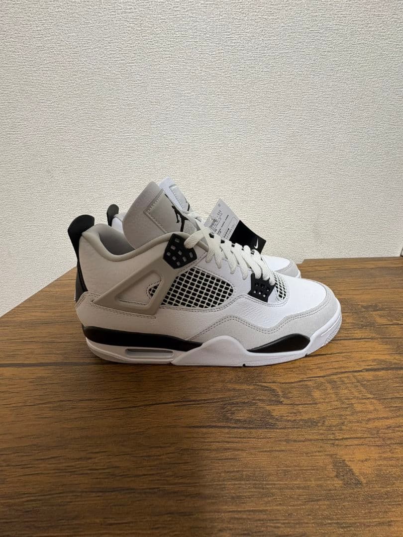 ナイキエアジョーダン4 ミリタリーブラック