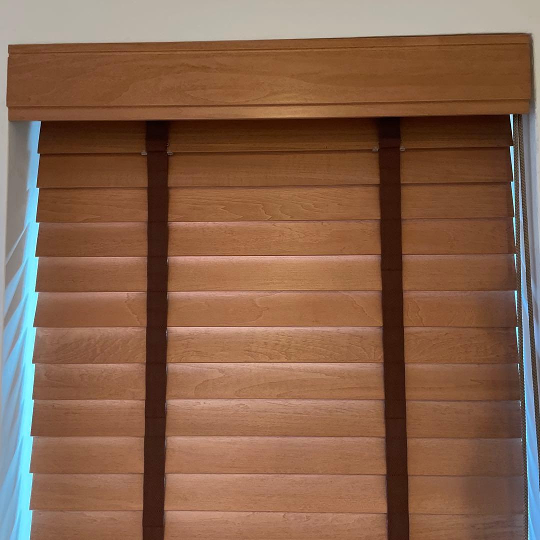 ブラウン木製ブラインド吊り下げ式　2個セット　ニチベイ　バランス付き