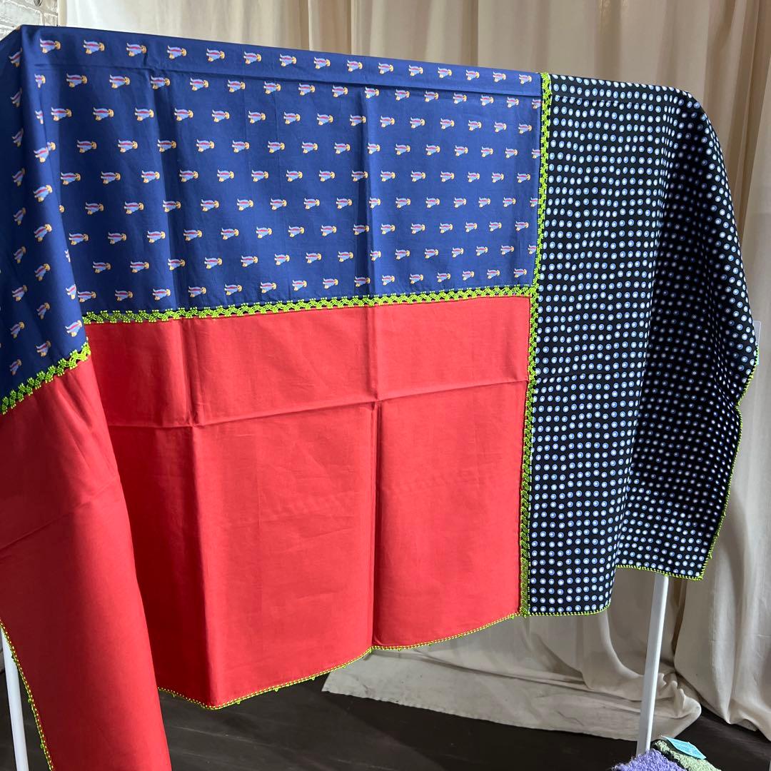 レオアトランテ　テーブルクロス　ゴールデンレトリバー