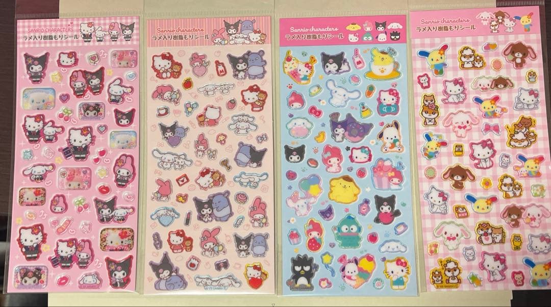 【正規品】サンリオシール11枚セット　すりガラス風・ラメ入り・キラフチ樹脂もり