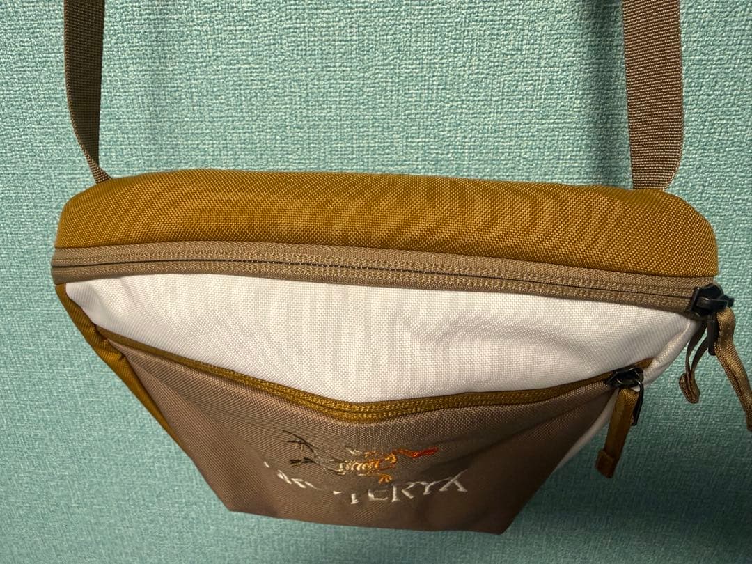 BEAMS【別注】ARC’TERYX / NAGOMI Mantis 2