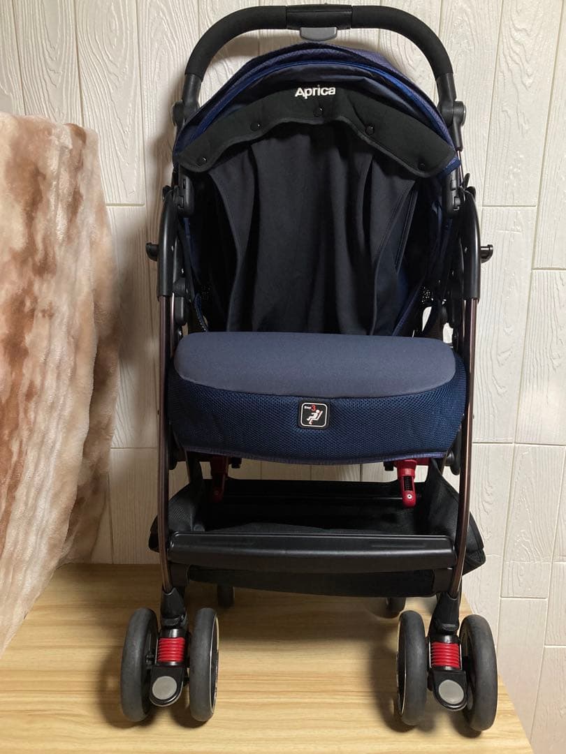 定価8万円 美品クリーニング済 アップリカ オプティア プレミアム ベビーカー