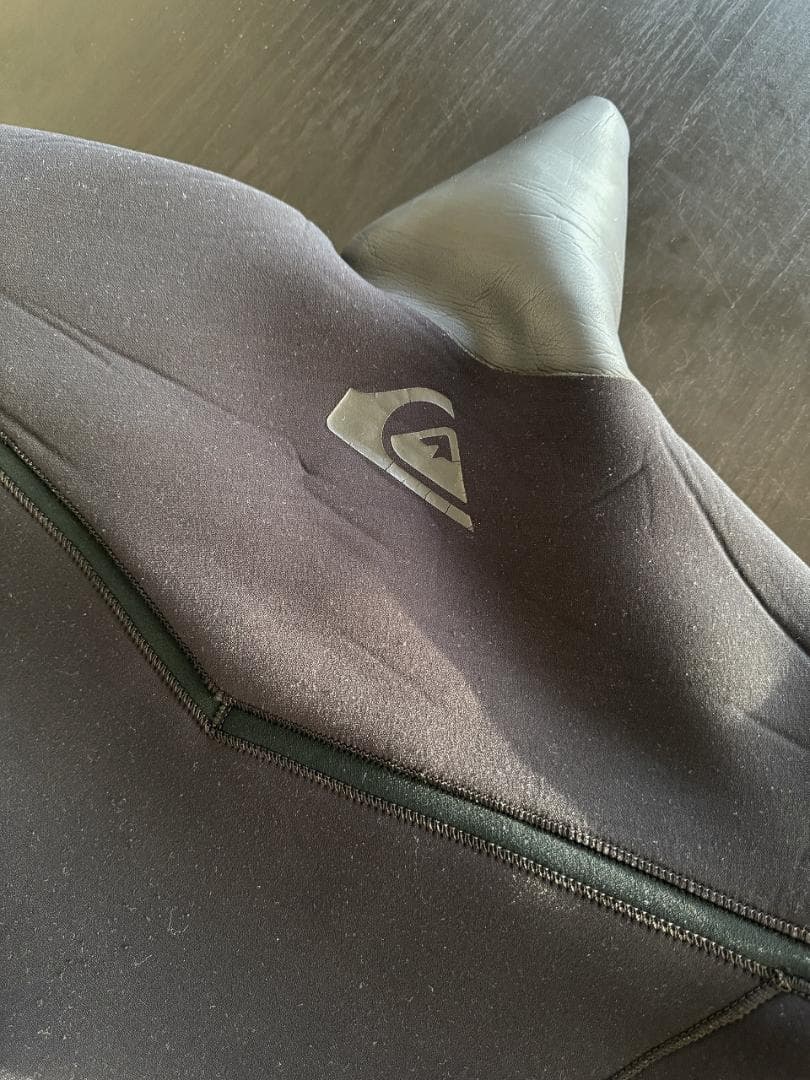 Quiksilver ブラック フルスーツ　フルジャージ