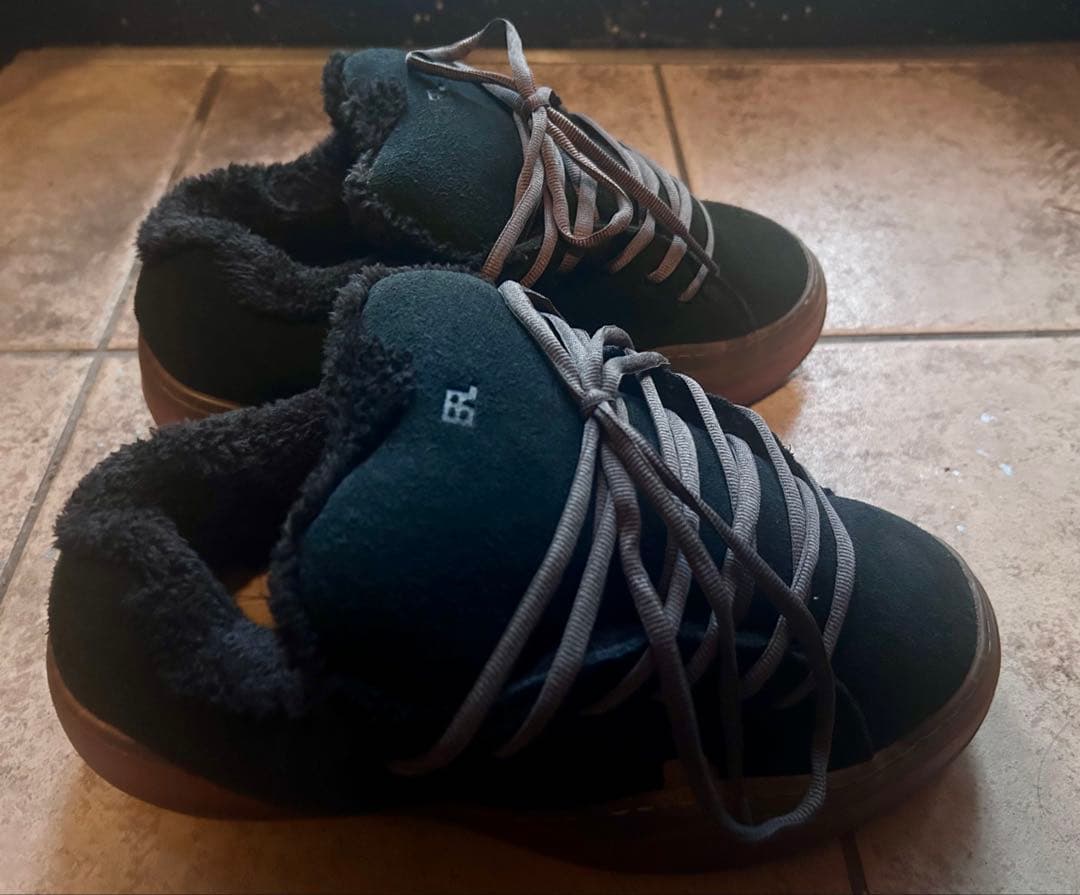 ERL イーアールエル SUEDE VAMP SKATE SNEAKER