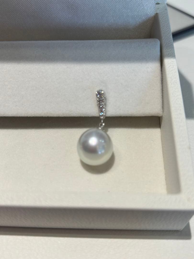 大粒 南洋白蝶真珠 ダイヤモンド ピアス k18WG 豪華！綺麗！迫力の美しさ✴︎