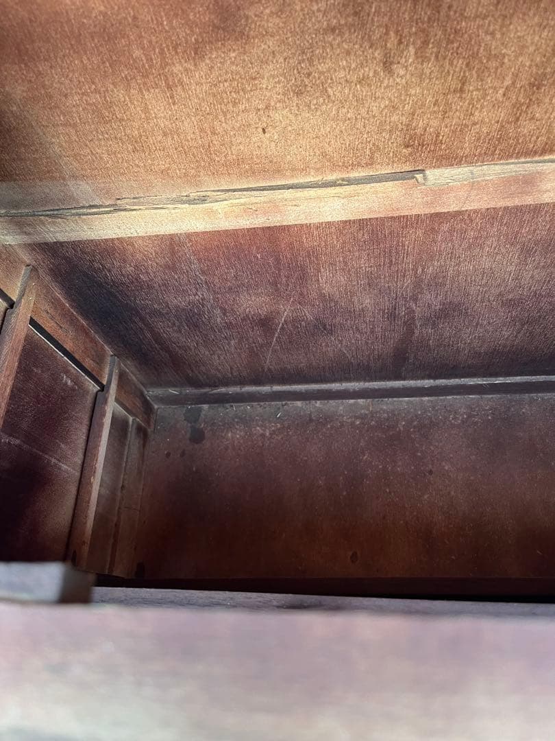 骨董 アンティーク 彫刻が美しい　四段引き出し箪笥 軽井沢彫？