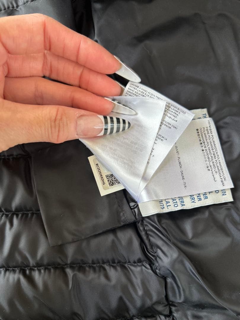 s*y様 モンクレールMONCLER フリルダウンベスト 携帯ポーチ付き