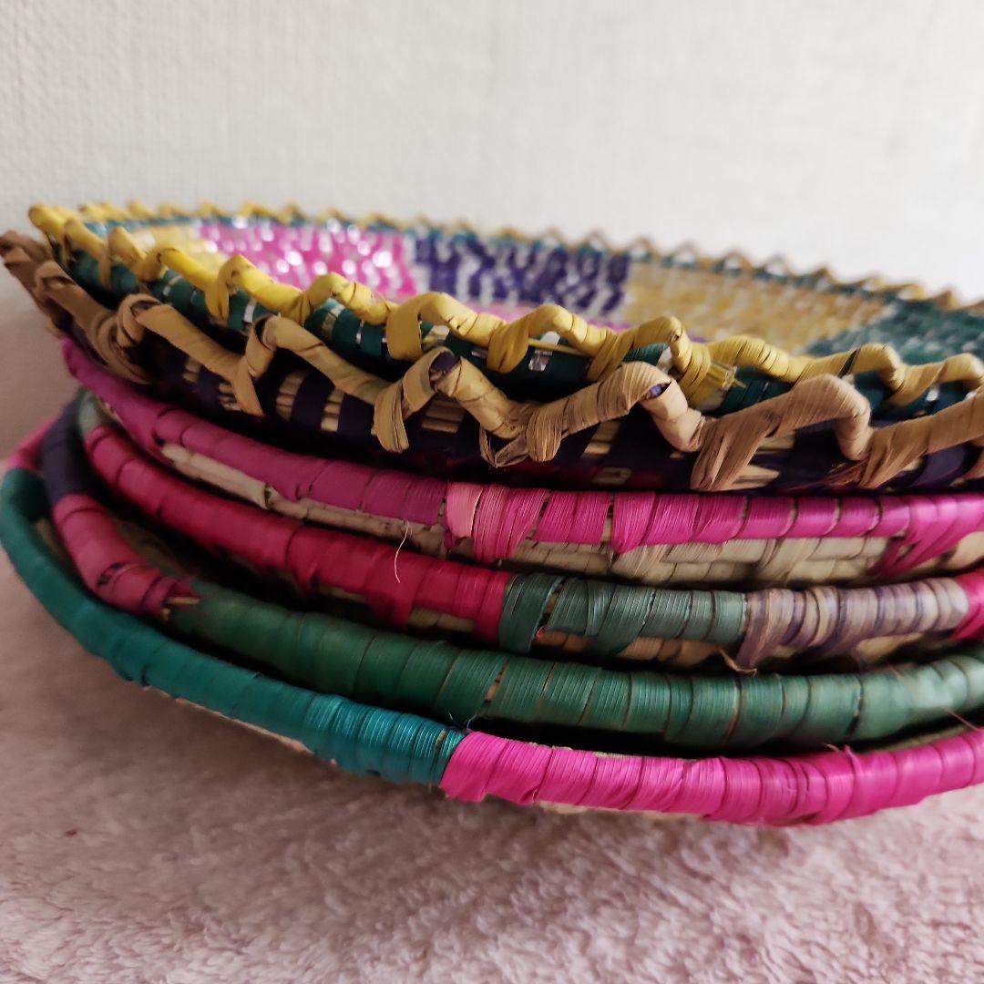 カラフルな円形バスケット6個セット