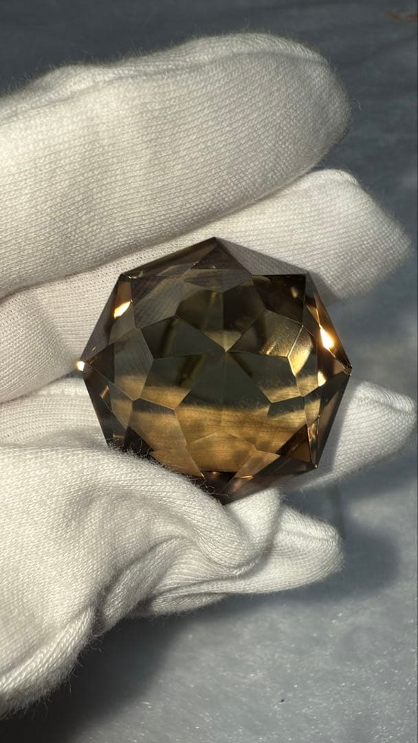 ブラジル産スモーキー宝石カット オクタゴナルモディファイドブリリアント 立体置物