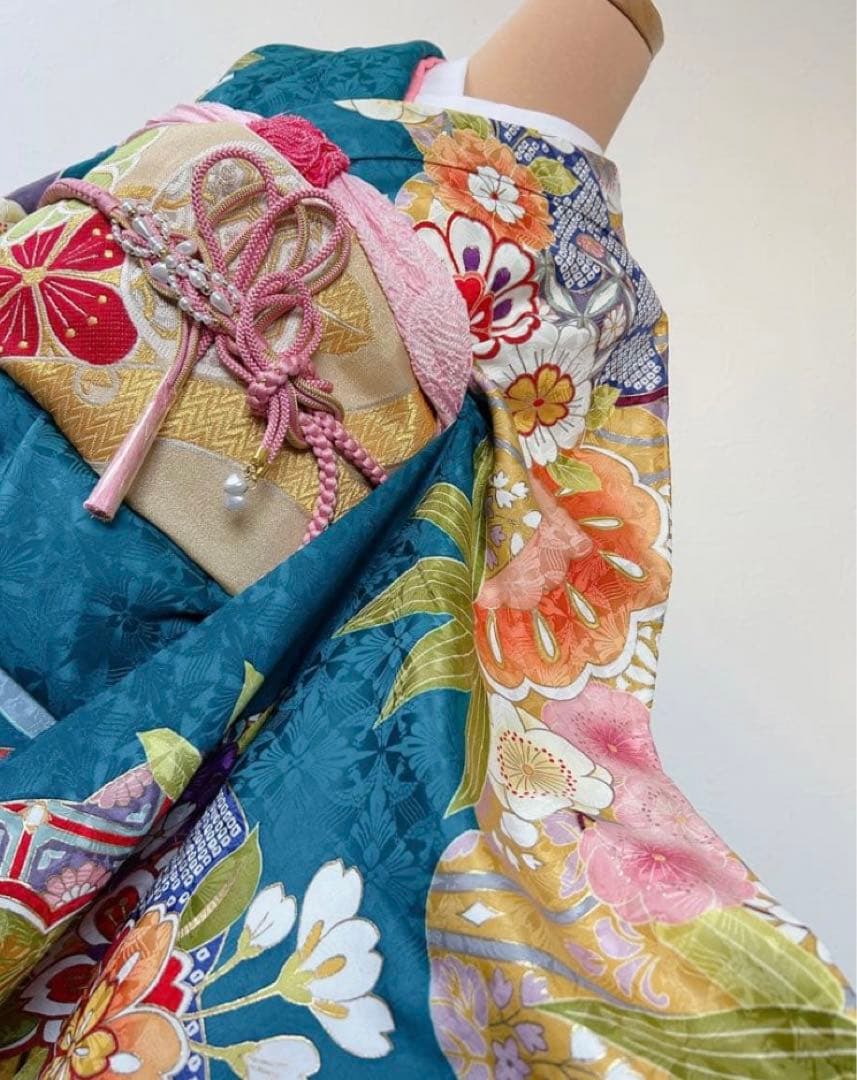 振袖フルセット　華やかな花柄　青ブルー系　古典柄