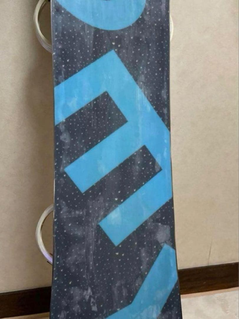 お正月特価‼️YESブラック系スノーボード FLUXホワイトバインディング