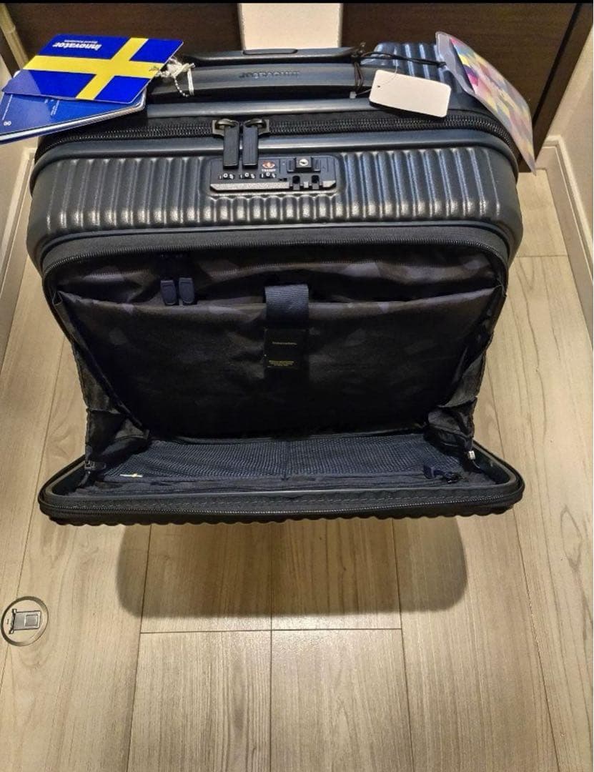 新品未使用 innovator キャリーケース 33L ネイビー