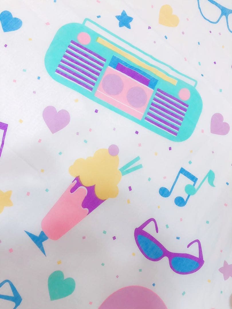 80sヴィンテージ ふりふりラジオとアイス柄のパステルカーテン