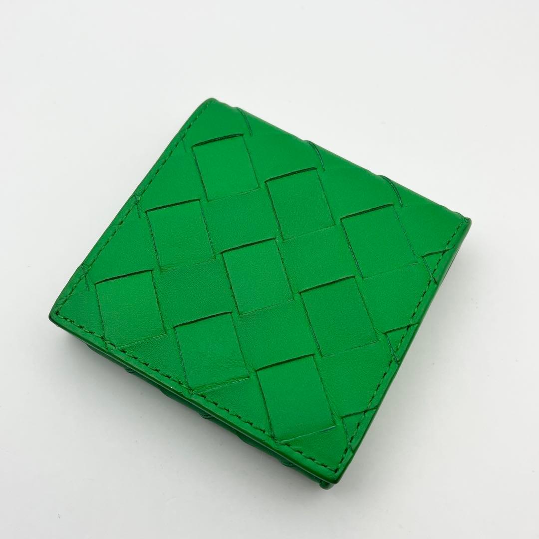 ボッテガヴェネタ　イントレチャート　ケース　折りたたみ　レザー　グリーン