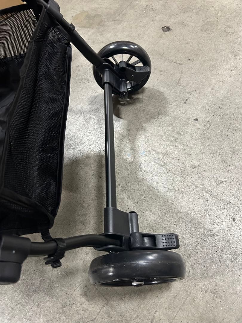 コンビ A型両対面ベビーカー ホワイトレーベル