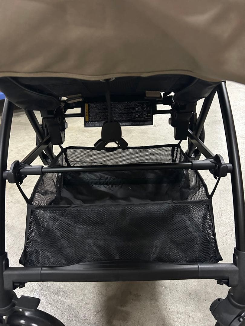 コンビ A型両対面ベビーカー ホワイトレーベル