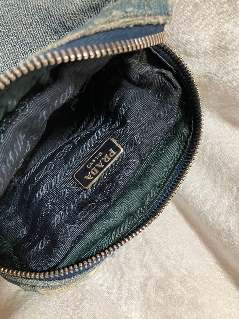プラダ　PRADA デニム　ポーチ　青　ダメージジーンズ