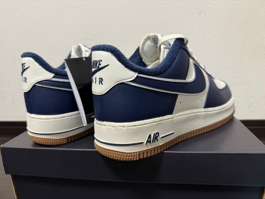 ナイキ　エアフォース1 07 LV8 25cm