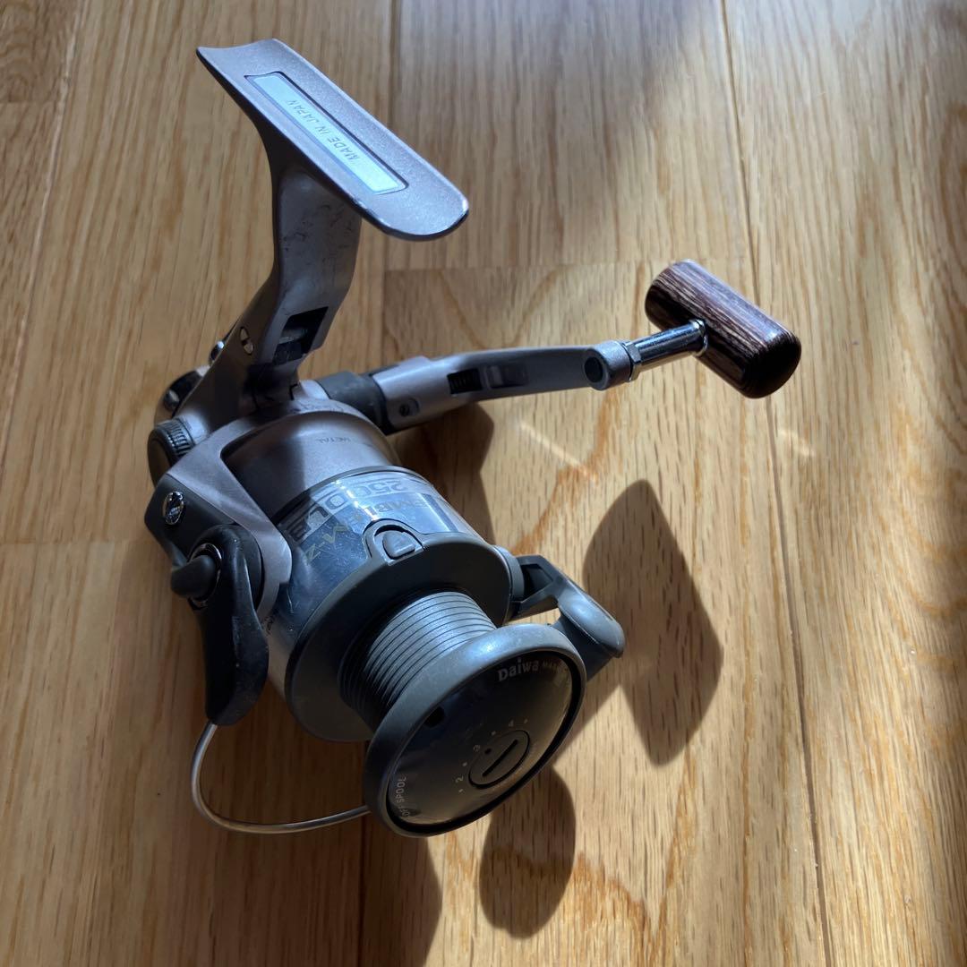 【ダイワ】エンブレムZネオンコスモロングキャスト等　シマノアブガルシア