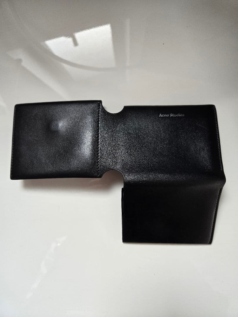 硬*す様 Acne Studios ブラック 三つ折り財布