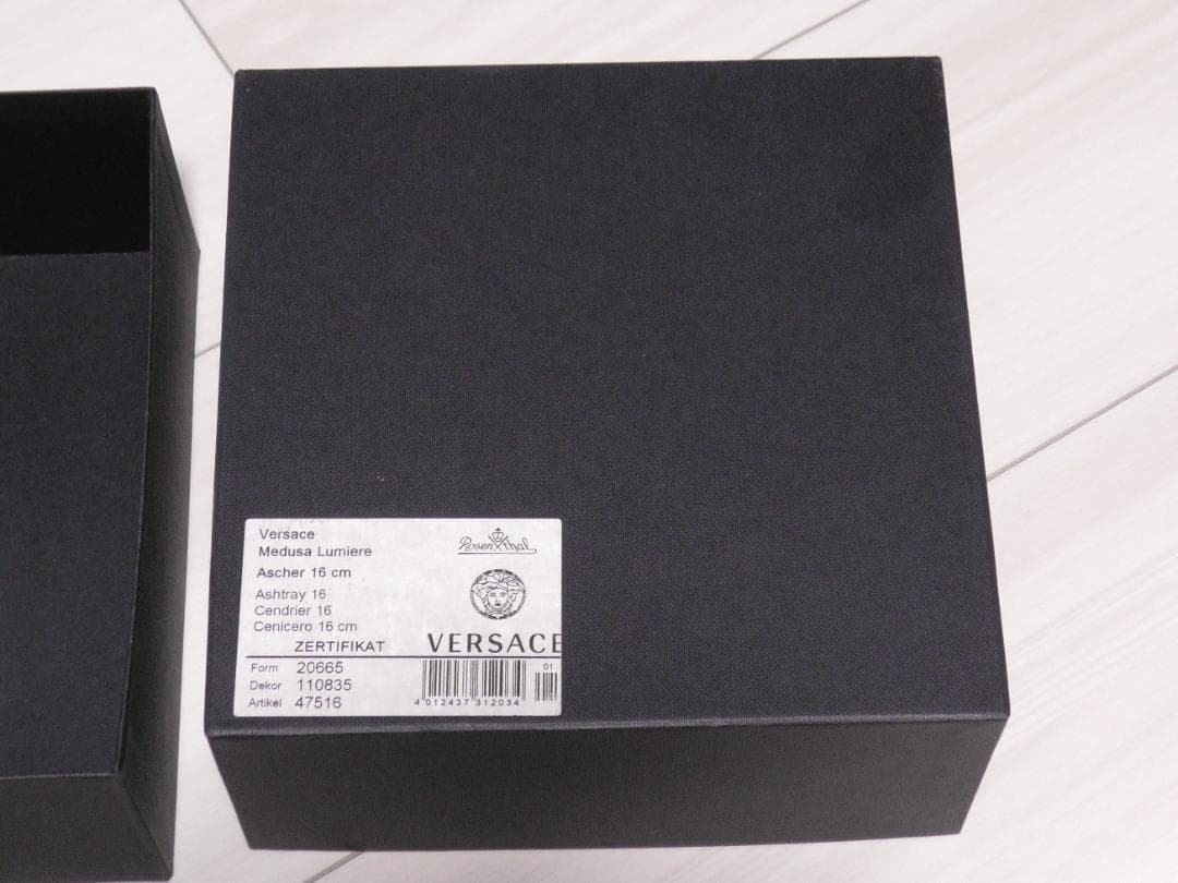 や*ー様 【公式価格 約8万】【未使用】ヴェルサーチ 灰皿 16cm