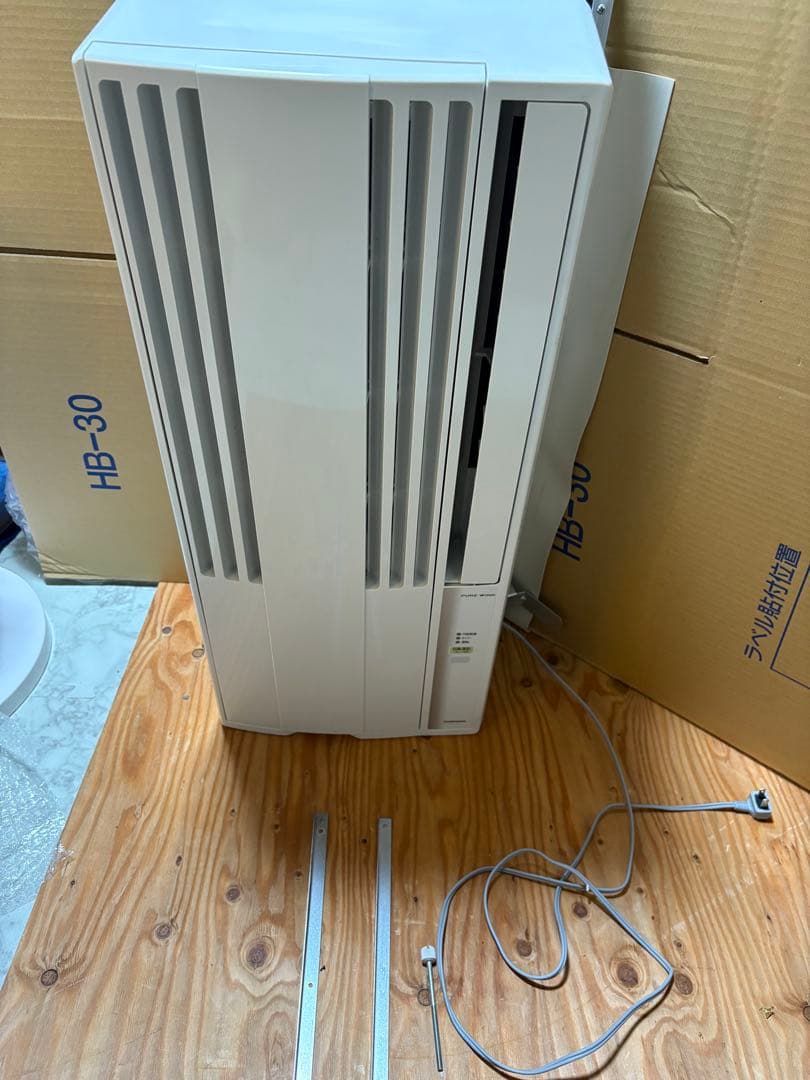 2022 窓用エアコン　除菌クリーニング済み