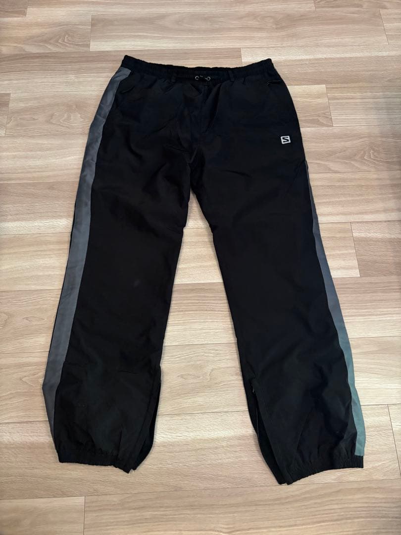 Salomon(サロモン) スノボードウェア　上下　黒